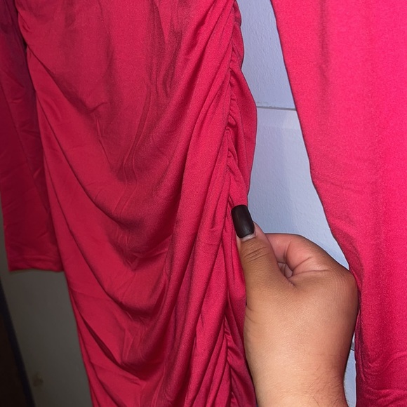 Long sleeve solid color pleated slim fit dress - Picture 4 of 5